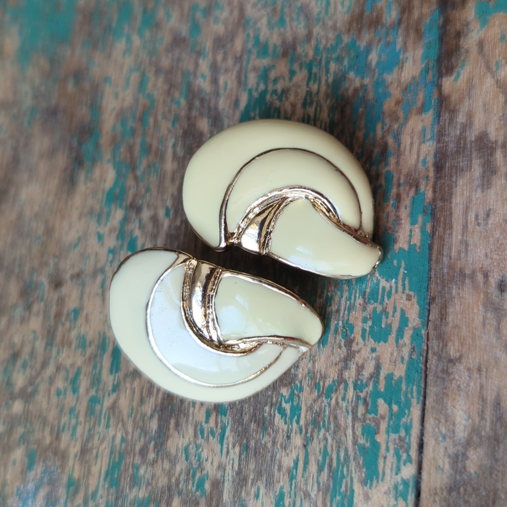 Vintage '60s Art Deco Yellow Enamel and Gold Clip-On Earrings
